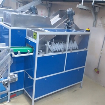 Magnum Sticks Feeding Machine